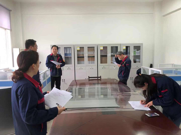 第二建筑工程事業(yè)部開(kāi)展“設(shè)備見(jiàn)本色”專(zhuān)項(xiàng)活動(dòng) 第二建筑工程事業(yè)部開(kāi)展“設(shè)備見(jiàn)本色”專(zhuān)項(xiàng)活動(dòng)