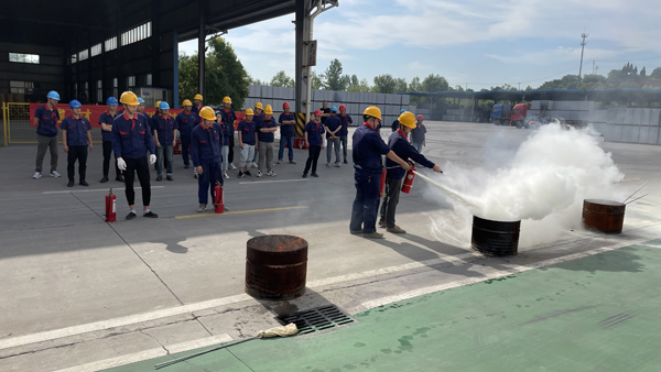 公司兩家單位開展聯(lián)合消防應(yīng)急演練 公司兩家單位開展聯(lián)合消防應(yīng)急演練