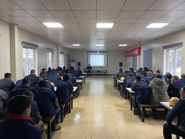 鋼構(gòu)公司開展節(jié)后復(fù)工安全教育培訓(xùn) 鋼構(gòu)公司開展節(jié)后復(fù)工安全教育培訓(xùn)
