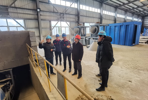 公司黨委書記調(diào)研中試線項(xiàng)目 公司黨委書記調(diào)研中試線項(xiàng)目